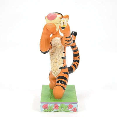 טיגר נלחם בדבורה - Tigger Fighting a Bee
