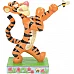 טיגר נלחם בדבורה - Tigger Fighting a Bee
