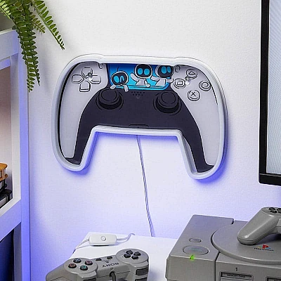 תאורת LED בעיצוב Astro Bot DualSense מבית Paladone תאורת LED בעיצוב Astro Bot DualSense מבית Paladone