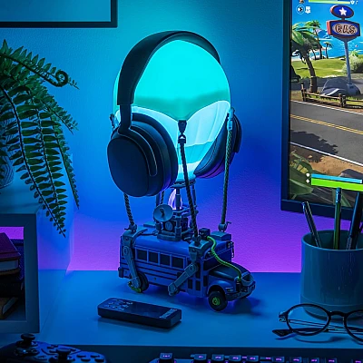 מנורת Battle Bus Diorama עם מעמד לאוזניות Fortnite מבית Paladone מנורת Battle Bus Diorama עם מעמד לאוזניות Fortnite מבית Paladone