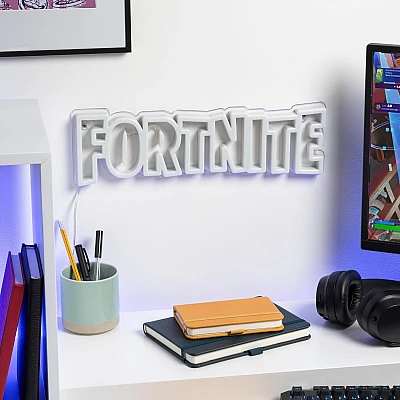 מנורת LED ניאון לתלייה בעיצוב Fortnite מבית Paladone מנורת LED ניאון לתלייה בעיצוב Fortnite מבית Paladone