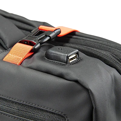 תיק גב למחשב נייד Cougar Vanguard 17.3