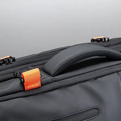 תיק גב למחשב נייד Cougar Vanguard 17.3