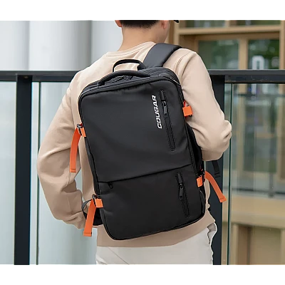 תיק גב למחשב נייד Cougar Vanguard 17.3