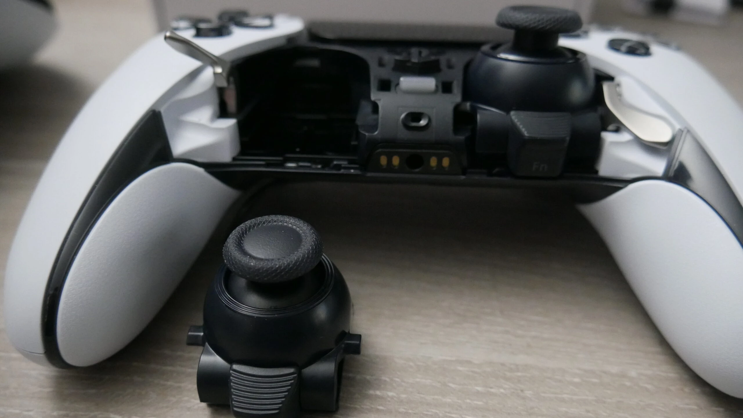 מודול סטיק חלופי ל-DualSense Edge – תצוגה קדמית